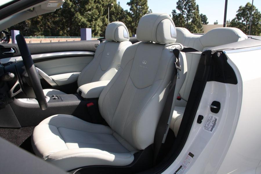  Infiniti G37 Convertible 2008 года  (фото 38 из 57)